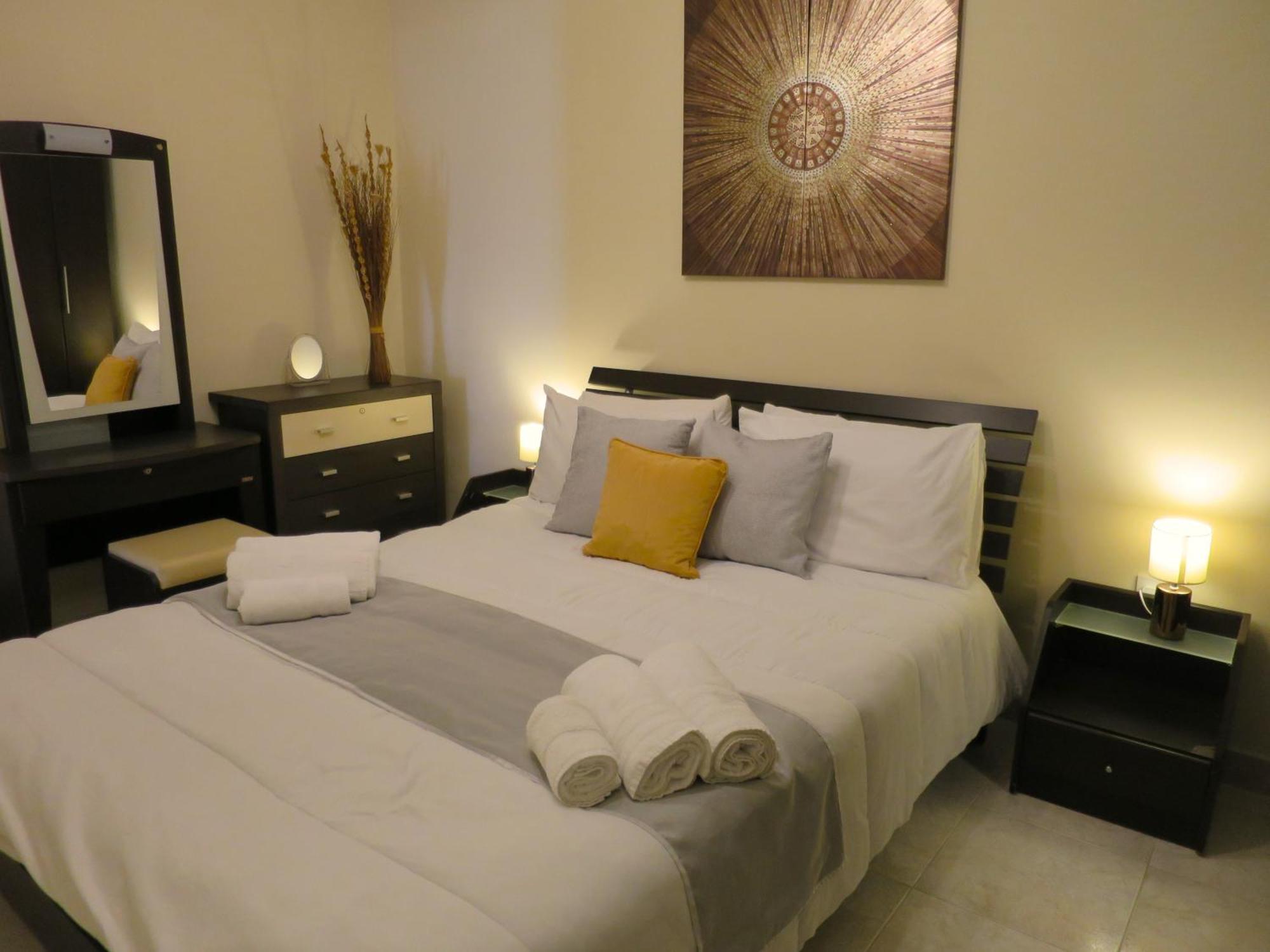 Seafront Maisonette Ocean Views & Terrace المليحة المظهر الخارجي الصورة